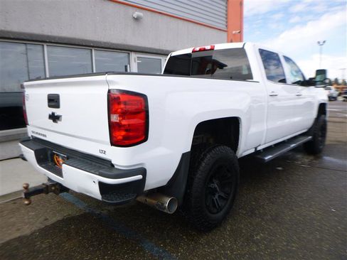 Used 2018 Chevrolet Silverado 3500 LTZ w/ Duramax Plus Package image 3
