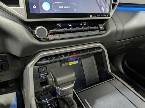 Used 2024 Toyota Tundra Platinum image 27