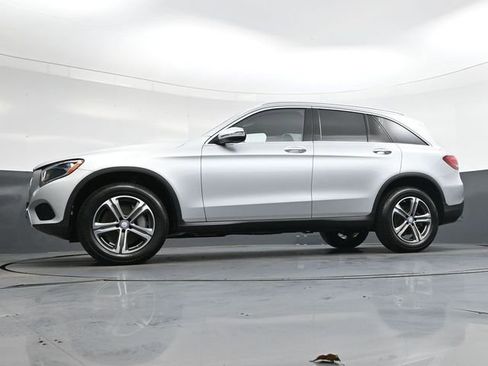 Used 2016 Mercedes-Benz GLC 300 4MATIC w/ Premium Package image 34