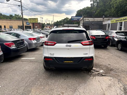 Used 2017 Jeep Cherokee Latitude w/ Comfort & Sound Group image 4