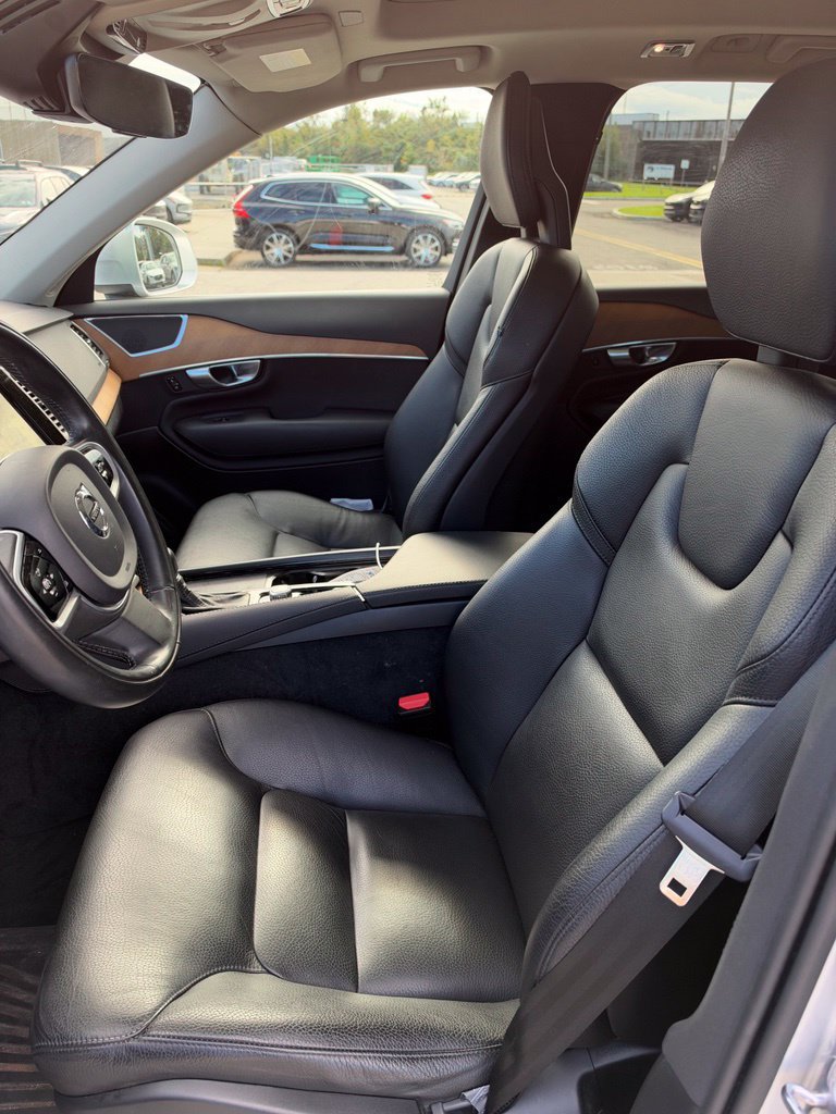 Used 2021 Volvo XC90 T6 Momentum w/ Climate Package AWD/4WD image 7