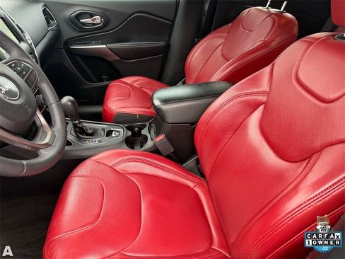 Used 2020 Jeep Cherokee Latitude Plus image 12