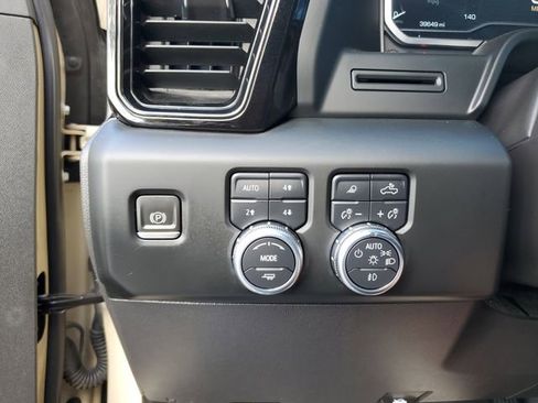 Used 2023 GMC Sierra 1500 AT4 w/ AT4 Premium Package image 30