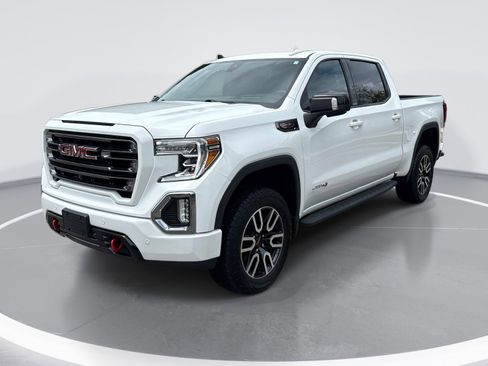 Certified 2022 GMC Sierra 1500 AT4 w/ AT4 Premium Package AWD/4WD image 3
