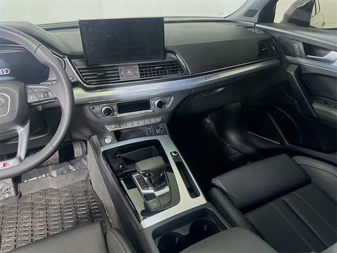 Used 2025 Audi Q5 Prestige image 19