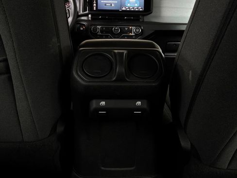 Used 2025 Jeep Wrangler Unlimited Sport AWD/4WD image 11