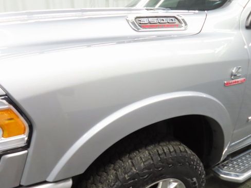 Used 2022 RAM 3500 Laramie image 40