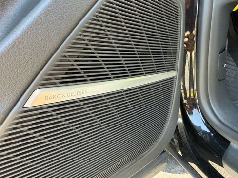 Used 2023 Audi Q8 Premium Plus w/ Premium Plus Package image 26