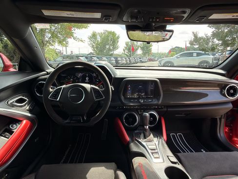Used 2022 Chevrolet Camaro ZL1 RWD image 13