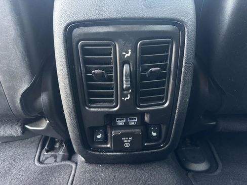 Used 2024 Dodge Durango GT AWD/4WD image 35