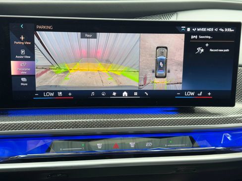 Used 2023 BMW i7 xDrive60 image 33