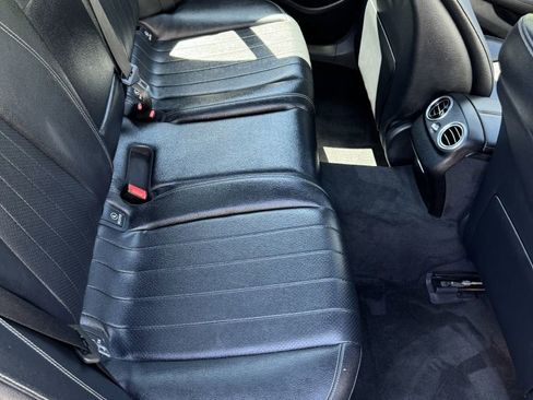 Used 2017 Mercedes-Benz E 300 image 21