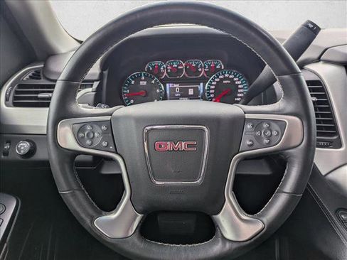 Used 2017 GMC Yukon XL SLT w/ Open Road Package image 11