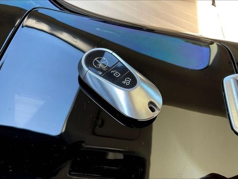 Used 2022 Mercedes-Benz EQS 450+ Sedan image 32