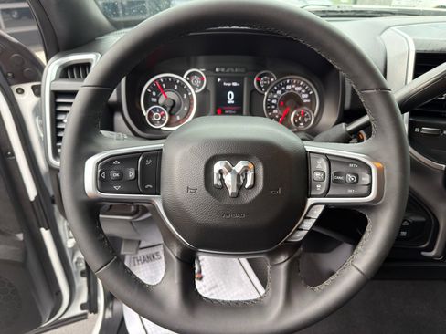 Used 2025 RAM 2500 Big Horn AWD/4WD image 16