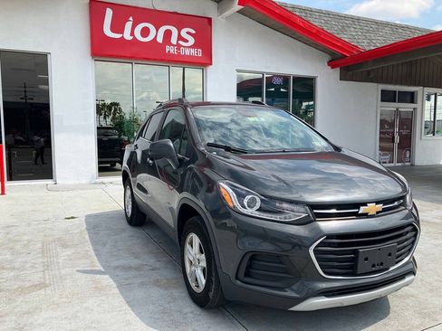 Used 2017 Chevrolet Trax LT w/ LT Convenience Package AWD/4WD image 6