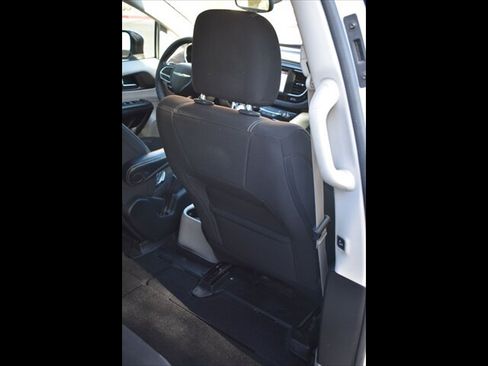 Used 2022 Chrysler Voyager LX w/ Fleet Security Group FWD image 27