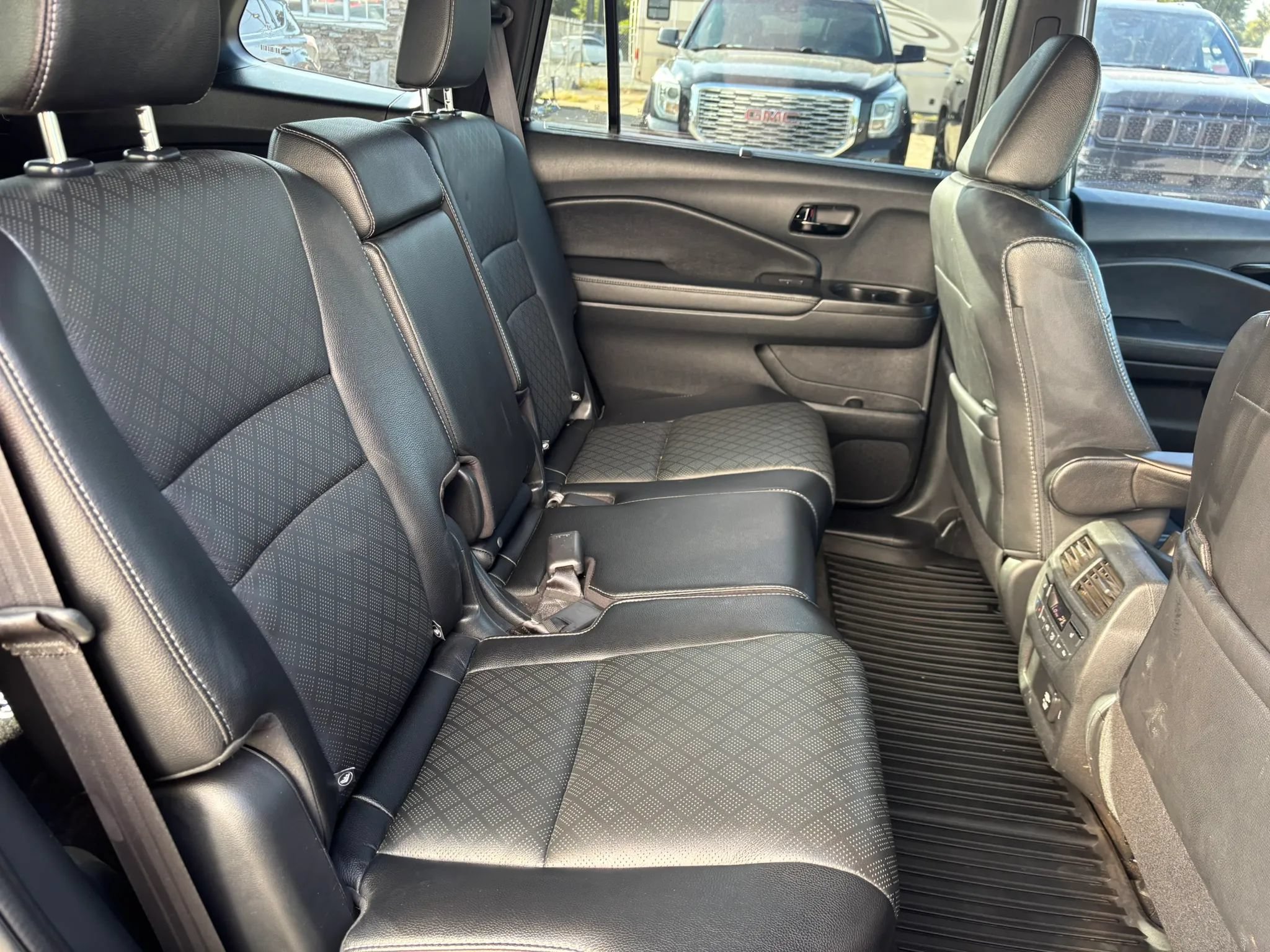Used 2022 Honda Passport Elite image 18