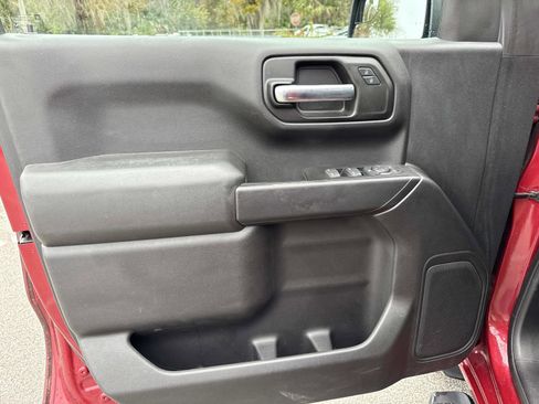 Used 2020 Chevrolet Silverado 1500 Custom w/ Custom Value Package image 16