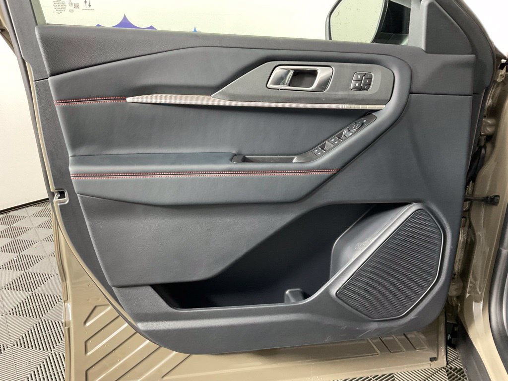 New 2027 Ford Explorer ST-Line w/ Premium Package RWD image 12