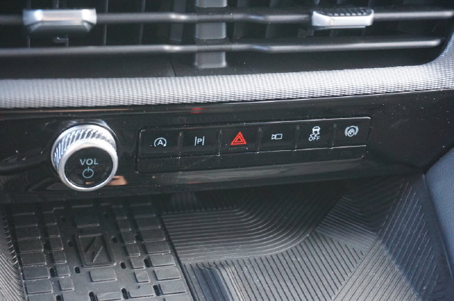 Used 2025 Ford Explorer ST-Line w/ Premium Package RWD image 35