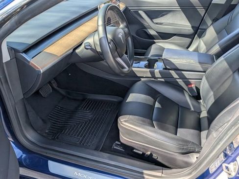 Used 2019 Tesla Model 3 Long Range image 8