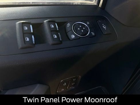 Certified 2022 Ford F450 Platinum w/ FX4 Off-Road Package image 17