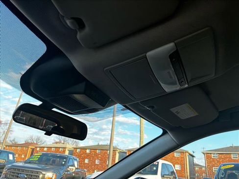 Used 2021 Nissan Rogue S image 11