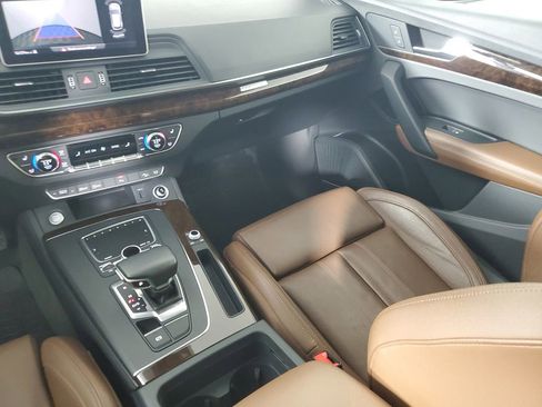 Used 2019 Audi Q5 2.0T Premium Plus w/ Premium Plus Package AWD/4WD image 17