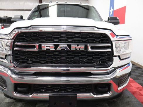 Used 2022 RAM 3500 Tradesman w/ Chrome Appearance Group AWD/4WD image 24