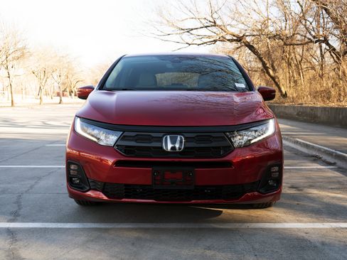 Used 2026 Honda Odyssey EX-L image 3