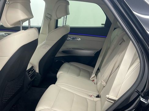 Used 2026 Genesis GV70 2.5T Select image 11