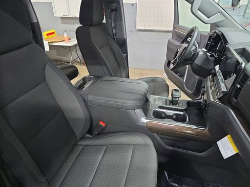 New 2026 Chevrolet Silverado 1500 RST AWD/4WD image 11