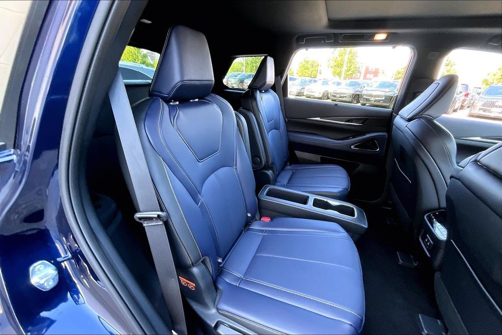 Certified 2026 INFINITI QX60 Sport w/ Dark Cargo Package AWD/4WD image 30