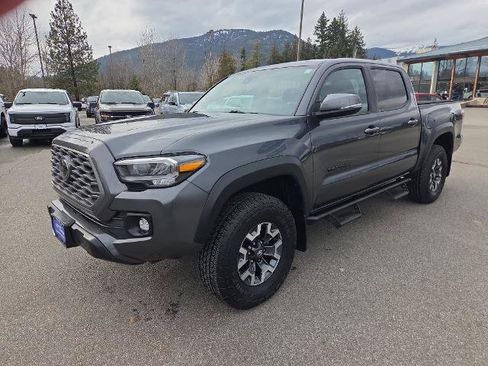 Used 2023 Toyota Tacoma TRD Off-Road w/ Black Out Package (TMS) image 2