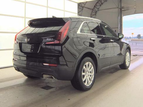 Used 2023 Cadillac XT4 Luxury w/ Cold Weather Package AWD/4WD image 4