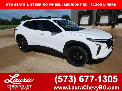 New 2026 Chevrolet Trax LT w/ Midnight Edition FWD image 1