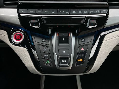 New 2026 Honda Odyssey Touring image 18