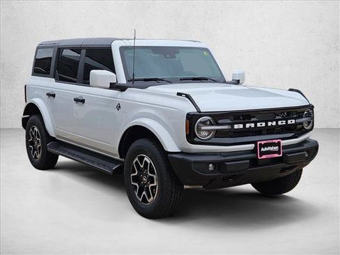 New 2026 Ford Bronco Outer Banks AWD/4WD image 6