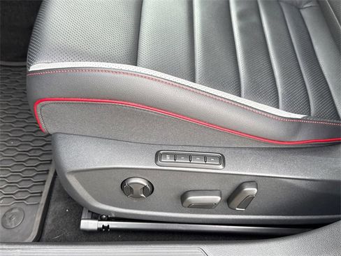 Used 2024 Volkswagen GTI Autobahn image 32