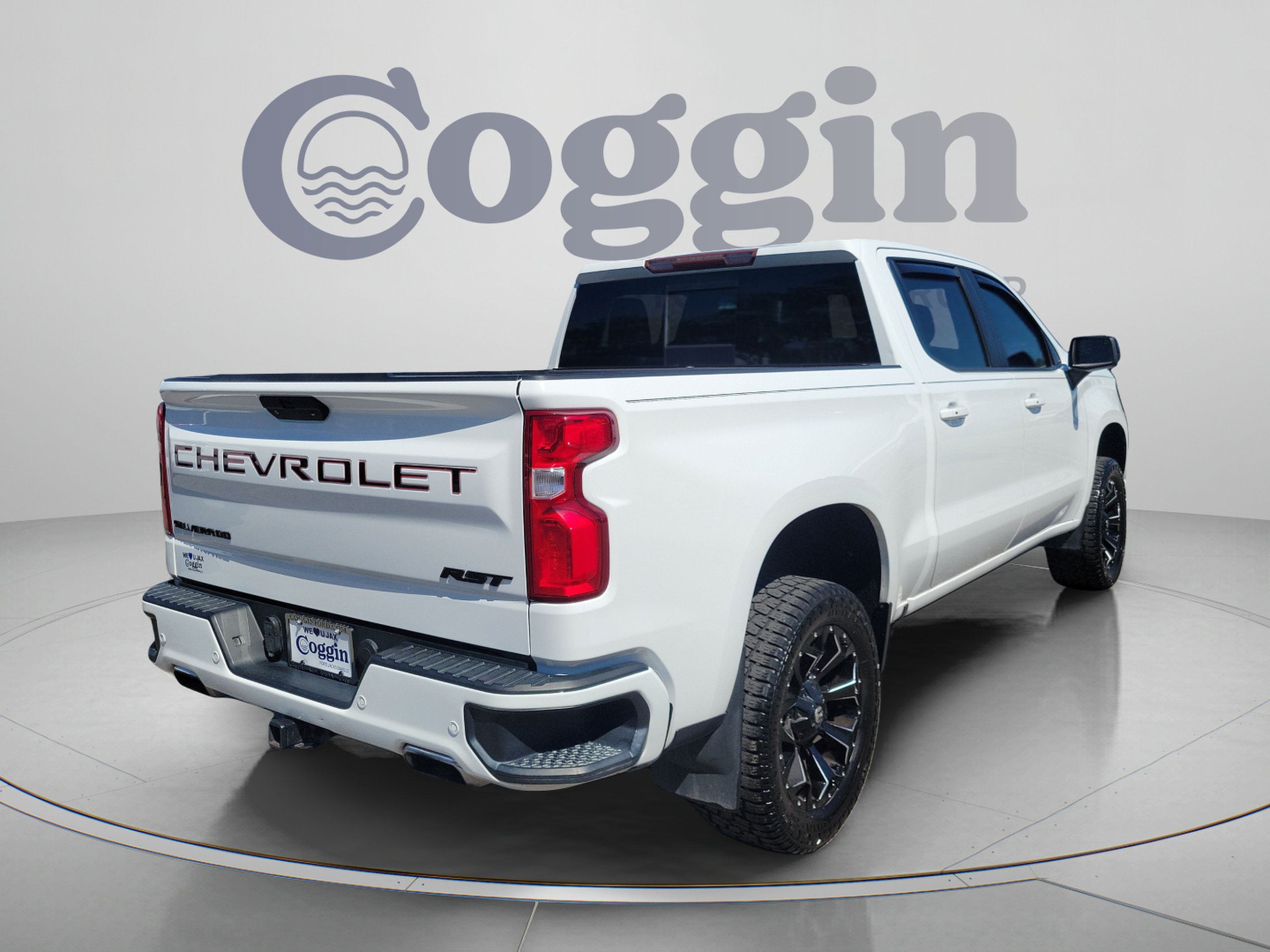 Used 2019 Chevrolet Silverado 1500 RST AWD/4WD image 3