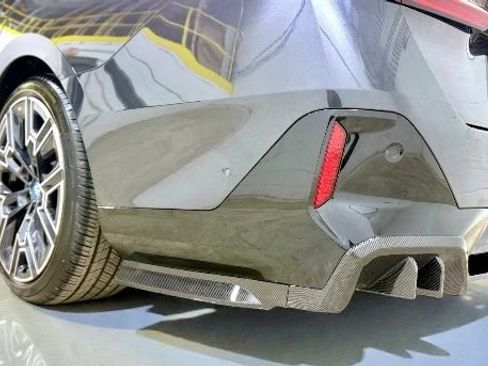 Used 2025 BMW i5 xDrive40 w/ M Sport Package image 17