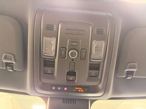 Used 2023 Chevrolet Tahoe High Country AWD/4WD image 48