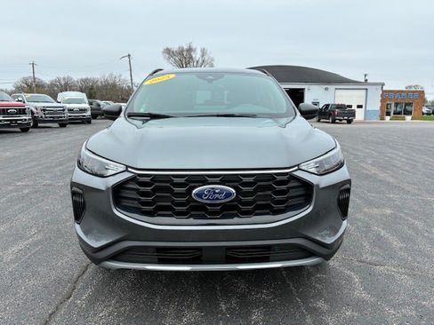 Used 2025 Ford Escape ST-Line w/ Tech Pack #1 AWD/4WD image 8