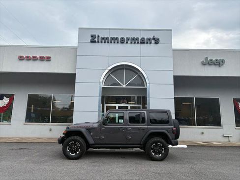Certified 2025 Jeep Wrangler Unlimited Rubicon w/ Convenience Group AWD/4WD image 1