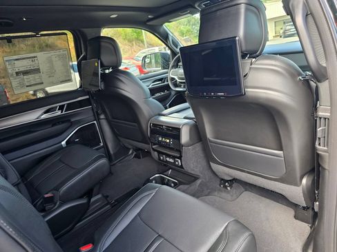 New 2026 Jeep Grand Wagoneer L Limited AWD/4WD image 26