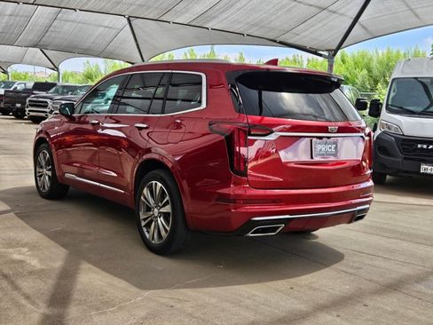 Used 2021 Cadillac XT6 Premium Luxury FWD image 8