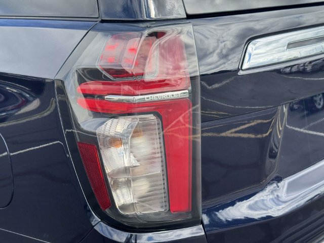 Used 2024 Chevrolet Suburban LT AWD/4WD image 16