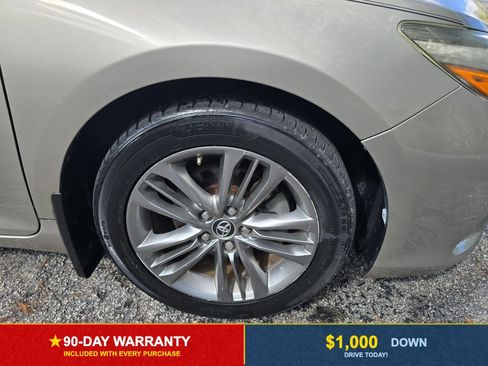 Used 2016 Toyota Camry SE image 11