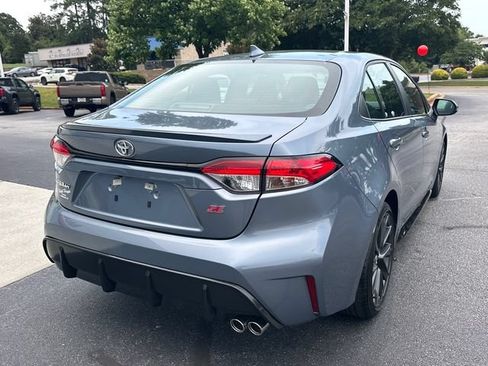 Used 2025 Toyota Corolla SE FWD image 3
